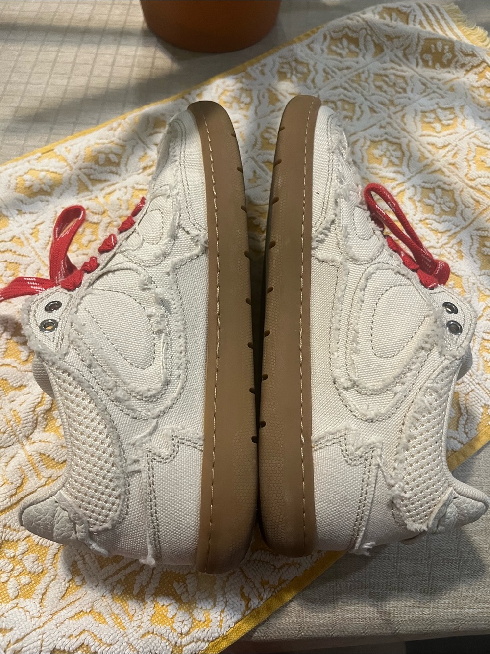 Ganni
08 Canvas Raw Edge Classic Sneakers SZ 37 - Picture 8 of 11